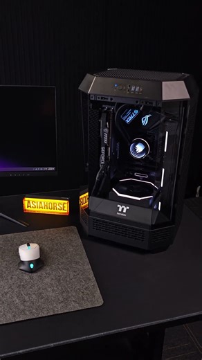 The Hydrus 24-pin cable extension comes with a 90° right-angle design and a clean 24-in-1 layout