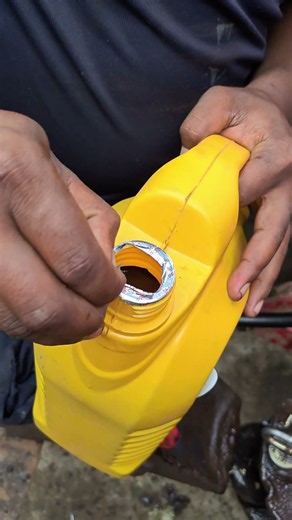 How to Top Up UTTO Transmission Oil in a Tractor