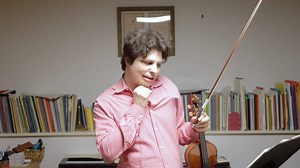 It's time to answer more questions! I picked some that I thought I could give pretty quick answers to, and still some of the answers took me a while. I talk about looking at your hands vs closing your eyes while playing; about that cloth attached to my chin rest and what it's for; about how much you should practice, and whether you rely on your teacher or on yourself to make improvements (spoiler alert, you have to make the changes yourself!); I talk about the importance of playing contemporary 