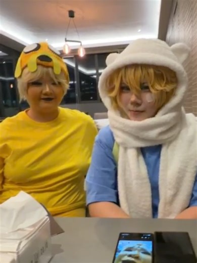 Sibling Braincell Loss: Adventure Time Cosplay Fun