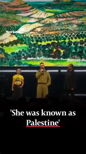 13K views · 794 reactions | British actor Benedict Cumberbatch read a poem by Palestinian poet Mahmoud Darwish at the “Together for Palestine” charity concert in London. The performance at OVO Arena, Wembley, was part of a wider gathering of artists supporting Palestine. | Yeni Şafak | Facebook