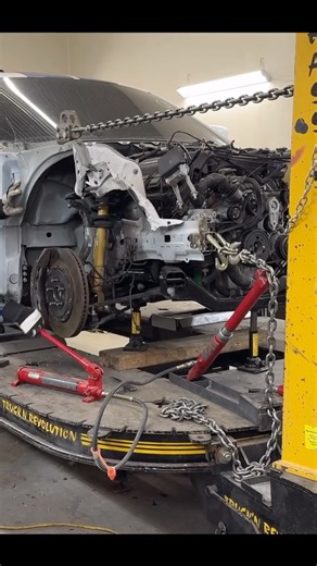 Peter K. 🚘 on Instagram: "🐒 . . . . . . . #carrepair #autobodyrepair #copart #salvage"