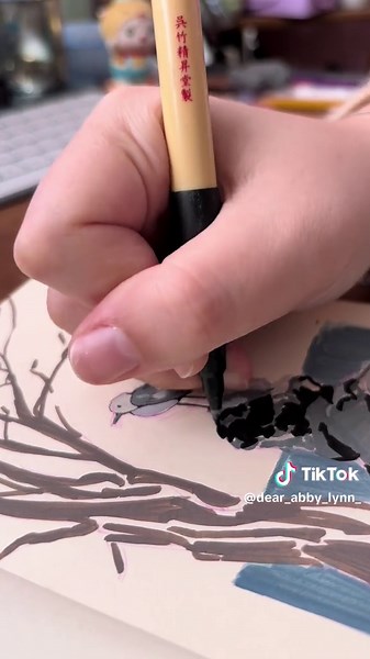 Quick sketching this seagull on top of this statues head #quicksketch #sketch #doodle #drawing #fypシ