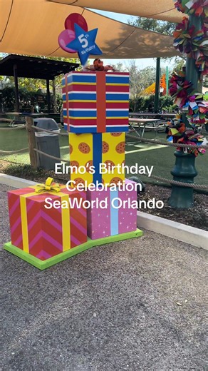 Elmo’s Birthday Celebration at SeaWorld Orlando