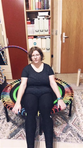 Eine einfache und doch anstrengende Übung. @bellicon_ noch heute 27.02.2022 / Code: PATRICIA10 #mybellicon #bellicon #sport #bewegung #bauchtraining