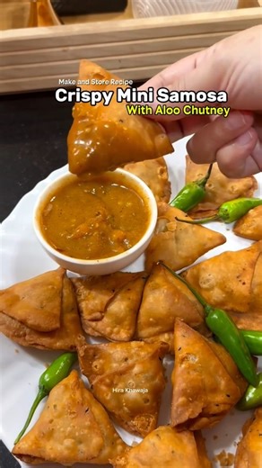 Hira Khawaja on Instagram: "Mini Aloo Samosa Recipe | Aloo Chutney Recipe | Make and Freeze Recipe 🫶👌 #samosa #samosarecipe #aloosamosa #indiansnacks #potatosamosa #snacks #ramadankareem #recipes #viral #cooking #foryou #reels #trending #hirakhawaja #snacks #potatosamosa #viralvideos #baking #homemadefood #hirakhawaja #viral #reels #trending #instafood #foryou #instagram Karachi's Famous Street Food Sanosa With Aloo Chutney How to make samosa at homeSamosa With Aloo Chutney Quick and easy reci