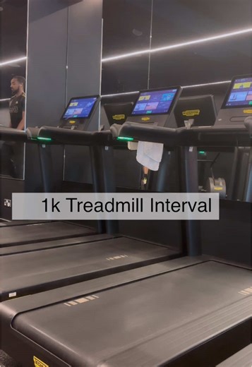 Happy new year everyone . Let’s kick start the year with the 1k interval runs . Complete -1k Rest -60-90 seconds Repeat 3-6 times 1k in 5:30- 5:00- Average 1k in 4:30-4:00 - Good 1k in 4:00- 3:30 - Excellent 1k in 3:30 and under - Elite Give it a go and push your limits 🔥 Comment below your results #fitness #movefreelyagain #fatburner #fitnessmotivation #fyp #fittok #fitnessjourney2025 #running #speed