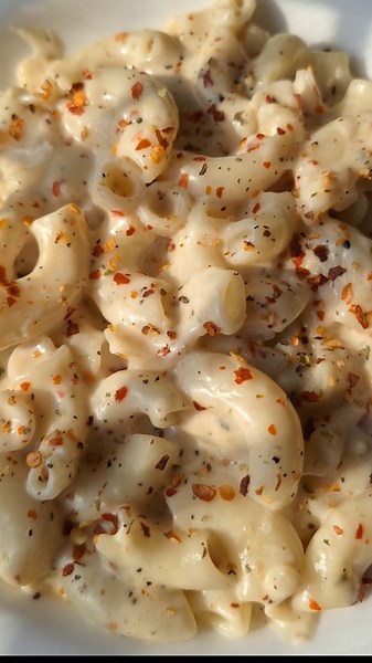 Cheesy creamy macaroni recipe 😋❤️❤️...#shorts #recipe #creamymacaroni #macaroni #viral #snacks #easy