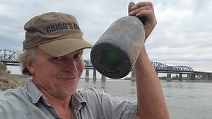 92K views · 1.7K reactions | On my way back from driving out west, I decided to make a quick stop as I crossed the Mississippi river to mudlark and search the river banks for relics, bottles, and other treasures. | Aquachigger | Facebook