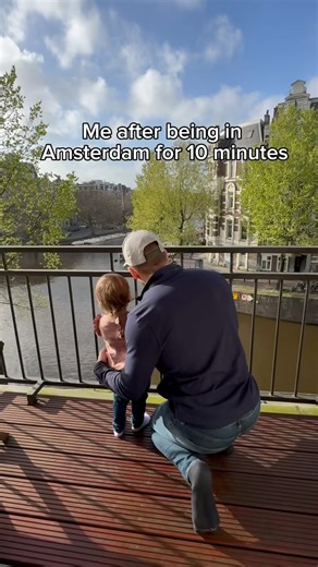 Sometimes the best vacation is a repeat vacation 🇳🇱 There is something to be said for returning to your favorite place. There is a familiarity. There isn’t the same “rush” or check list of visiting a new place. You get to dig deeper into a culture and immerse yourself in parts both known and unknown. We’ve visited Amsterdam separately before meeting one another in our post grad days, we then visited on our honeymoon, we lived here for a brief stint while backpacking around the world pre-parent