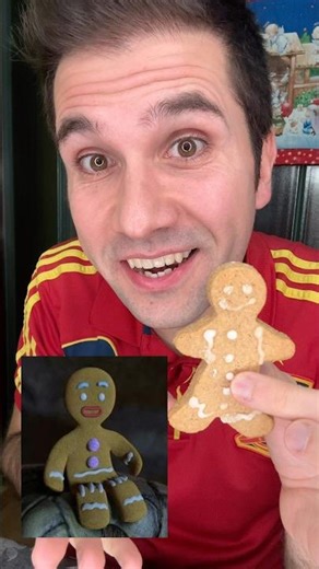 Trying Gingerbread Cookies - Sergio Encinas