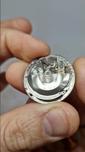 How to remove watch dial ?