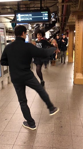 Only in NYC will you stumble upon a couple salsa dancing in the subway while waiting for their train to arrive! #PaAllaVoyAlbumPartner #nycsubway