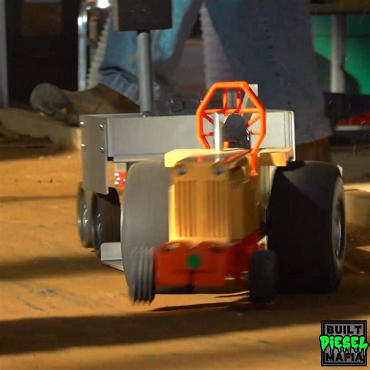 37K views · 193 reactions | Case Tractor tries to take out both walls #tractorpull #fblifestyle #rcpulling | BUILT Diesel MAFIA | Facebook