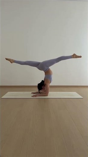 Acro Yoga Practice #flexibility #stretching #yoga #handstandworkout #fitness