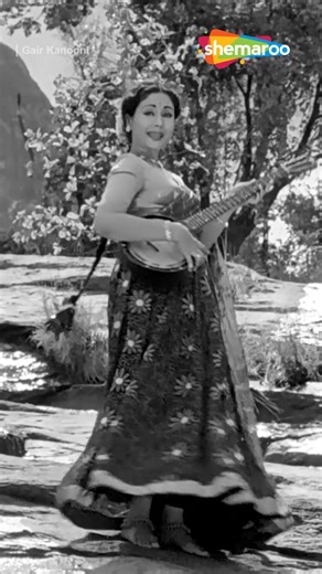 Purane gaane, jo aaj bhi dil ke utne hi kareeb hain 🎞 #ShemarooFilmiGaane #Throwback #Music #Retro | Filmi Gaane