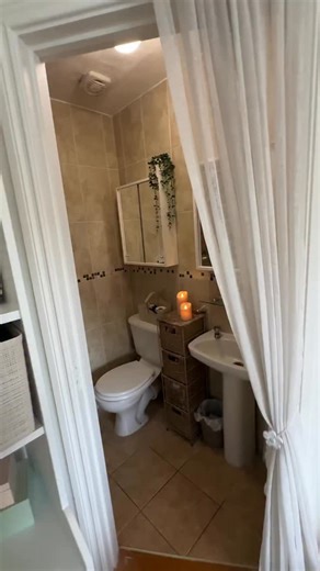ELLIE KELLY HOME on Instagram: "Before, during & the after of my stunning new ensuite🥹✨! Together with @oakwoodmanagement we came to the decision to extend the bathroom for more space & I couldn’t be happier that we did😍 from the tiles to the ceiling it truly is my bathroom of dreams🥰👏🏽!"