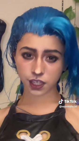 Jinx Mama Owo: Stunning Arcane Cosplay Showcase