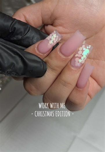 Christmas Nail Designs: Top Tips and Inspiration