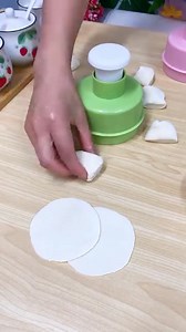 🥟 Automatic Poori Making Machine – Quick & Easy Homemade Perfection! #poorimaker #kitchenappliances #indiancooking #HomemadePoori #cookingmadeeasy | Gadget Hive