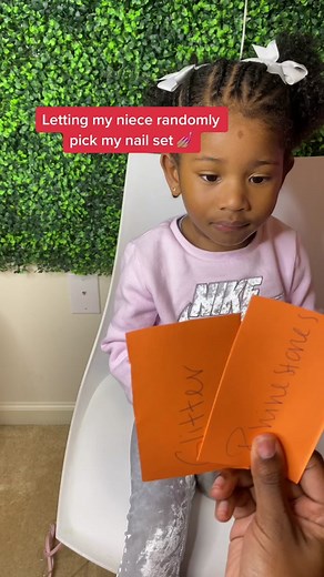 She should pick my sets more often 😍 #randomnailchallenge #acrylicnails #diynailsathome #fyp