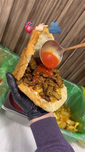 Family Burger | Tashab qoyila🫀🫂 ❤️🤝 Family Burger✨ Филиалларимиз🏛️: Доставка учун:☎️🚖✅ 1.Кадешва дворец☎️(33 4980077) 2.Селхоз инст коча☎️(33 4890077)... | Instagram