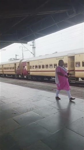 🤯💀Soothing Train Journey |Indian Railways #shorts #travel #train #vandebharatexpress #rajdhani#views
