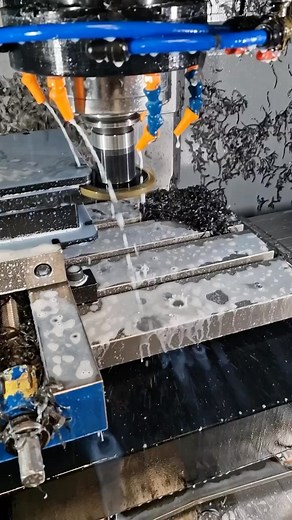 It’s great fun using this disc mill from @secotools ! Absolutely tearing through some acetal. Not looking forwards to the clean up though 😅 Video credit - @sicdltd 👀Like what you see? 🤝 Connect ↖️ Click the “follow” button 🔔Ring the bell on my profile #engineering #cnc #machine #machining #worldofengineering #manufacturing #engineer #machinist #machining #journeyman #shorts #youtube #youtubeshorts #ukmfg #ukmanufacturing #ukmfg #ukmanufacturing | Theukmachinist