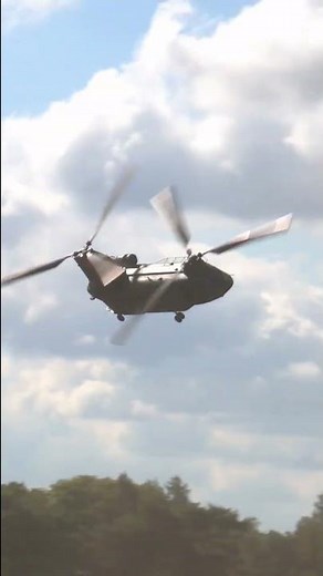 Incredible Low Level Flying Chinook: Watch It Crawl Along the Ground!