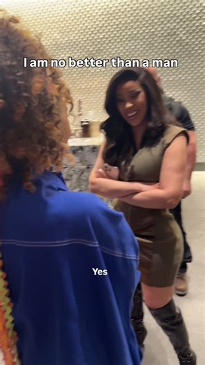Courtney Quinn ✨ color & confidence on Instagram: "Cardi b had a baby 3 months ago & is on tour !!!! She’s amazing ! But also I’ve never seen anything like this in real life 👀 🍑"