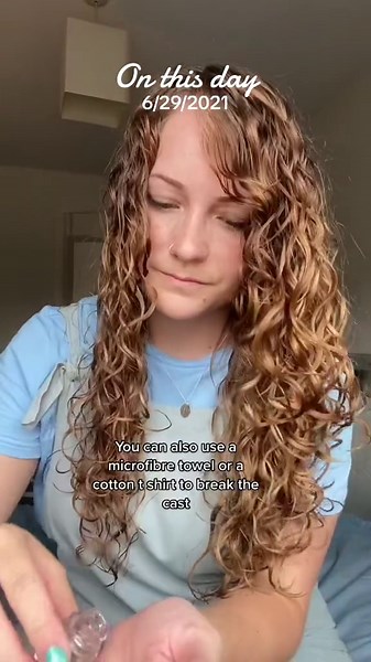 How I scrunch out the crunch for soft defined curls