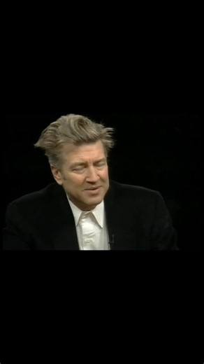 The struggle is *real*. David Lynch shares how a dark cloud stalled his process after *Dune*, admitting he wishes he'd made that film differently. But the crucial lesson? That battle led directly to fighting for and winning the 'Final Cut' on *Blue Velvet*. If you're chasing an idea, his advice is simple: you have to fall in love with it, period. Raw, honest insight from a master filmmaker on surviving creative lows and why control matters. #DavidLynch #Filmmaking #Creativity #BehindTheScenes #D