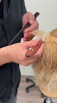 How to TEXTURIZE with your Razor - more volume | less volume? #haircutting #behindthechair #hair