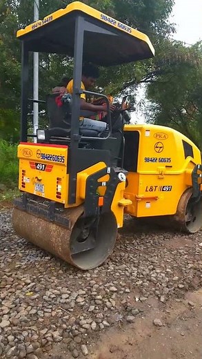 Vibratory Mini Roller for Rental | PKA EARTH MOVERS | ROAD ROLLER SERVICE