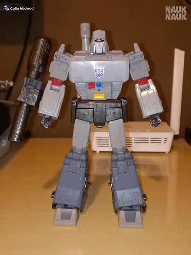 SS86 Megatron transformation to pistol Walther P38 #toys