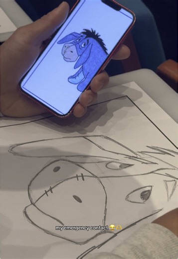Drawing Eeyore at a Piglet Drawing Class | Max Aura Disney Adventure
