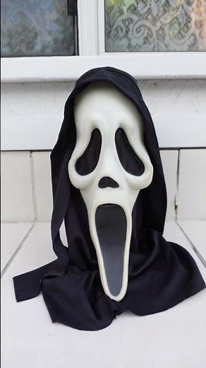 Scream Mask Short Review
