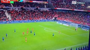 #CAN2025 | Le Maroc assure le service minimum face à la Tanzanie 1-0 et jouera les quarts de finale. Le match s'est terminé sur cette action polémique. La Tanzanie réclamait un penalty, l'arbitre n'a rien dit. | Arsene Mpunga wa Mpunga Officiel