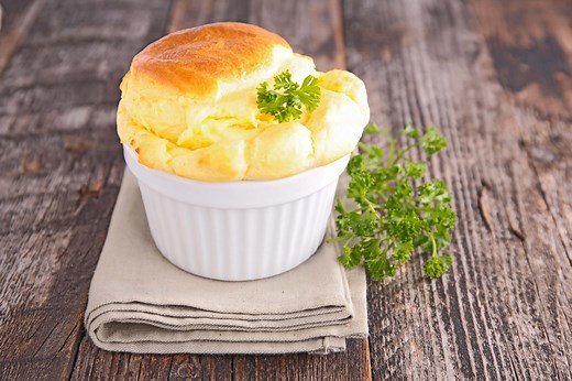 スフレとは？ふわふわ食感の理由や作り方を徹底解説 | デリッシュキッチン