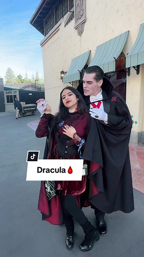 Universal Studios Birthday Celebration with Dracula | Hollywood Horror Theme Park