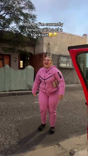 Kulthum Tracksuit Reaction: Trending Tracksuit Moments