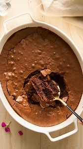 Ina Garten Brownie Pudding — Decadent, Fudgy & Timeless! A rich chocolate brownie with a soft, almost molten center that feels like pudding Classic, comforting, and unbelievably indulgent — a dessert everyone falls in love with! Perfect served warm with a scoop of vanilla ice cream. #BrowniePudding #InaGartenDesserts #ChocolateComfort #DessertReels #SweetIndulgence | Daily Recipes