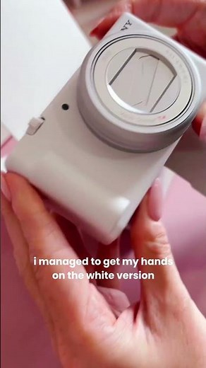 The CUTEST vlogging camera ever?! 📸 Sony ZV-1 II in white 🤍 #unboxing #vloggingcamera