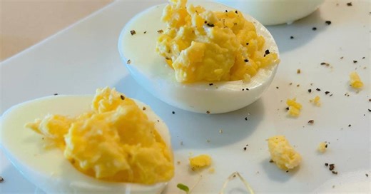 Receita: A história paralela do œuf mimosa e do deviled egg | Elisa Mendes de Almeida