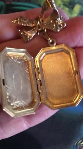 Vintage Locket Brooch 14K Gold Filled: Keepsake/gift for Engraving - Etsy