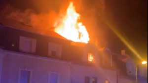 Emergency services: House roof engulfed in flames in Oberkorn