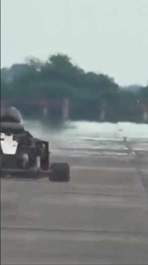 Go kart does 218 km/h in 1/2 mile drag race - incredibly