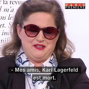1.1M views · 3.5K reactions | Karl Lagerfeld disait : « il faut savoir porter du Chanel comme tous les gens portent leurs vêtements au supermarché ». Elodie Poux le confirme : dans son supermarché c’est un vrai défilé de mode avant-gardiste ! 藍 #LRDP | Paris Première | Facebook