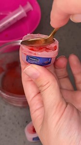 71K views · 388 reactions | In the fall, my daughter’s lips often get dry and chapped. Regular lip balms don’t work for us, and while petroleum jelly helps a lot, my daughter wants a bit of color — so I found this cute solution ♥️#momlife #momhack #lifehack #kids #lips | Tsagana/Momhack | Facebook
