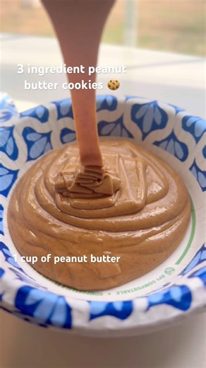 Easy Peanut Butter cookie recipe 3 ingredients 🍪✨ #peanutbutter #cookies #bake #easy #simple